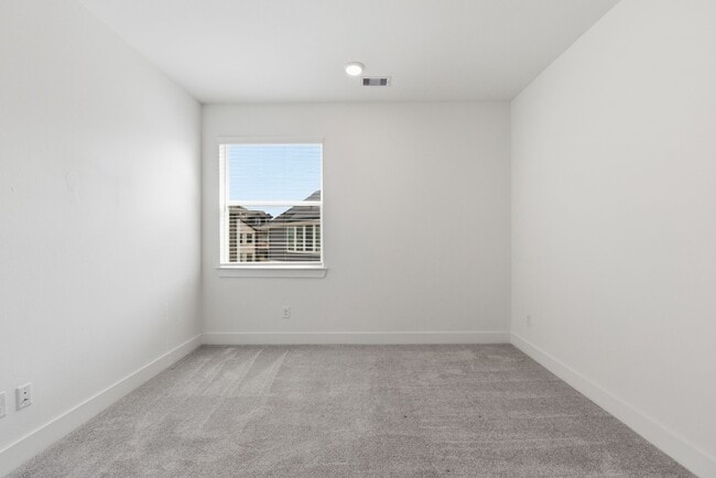 Building Photo - 15155 Colorado Bnd Pk Dr