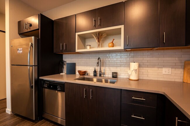 Building Photo - 111 S Adams St