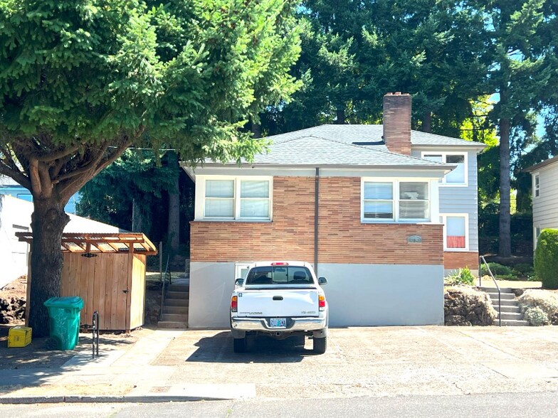 Primary Photo - 2834 SE 50th Ave