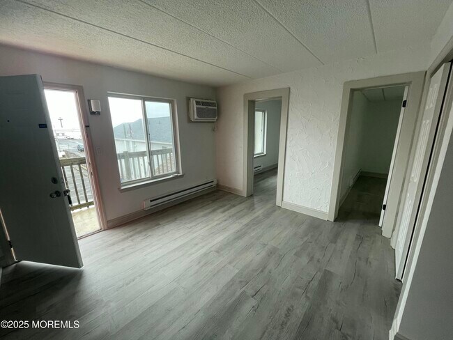 Building Photo - 33 Fremont Ave