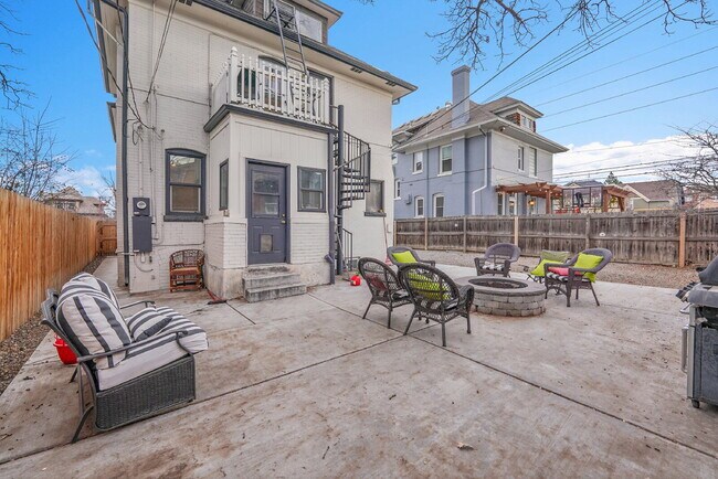 Building Photo - $1,995 - Charming 1 bed, 1 bath located in Denver with Bonus Flex Room!