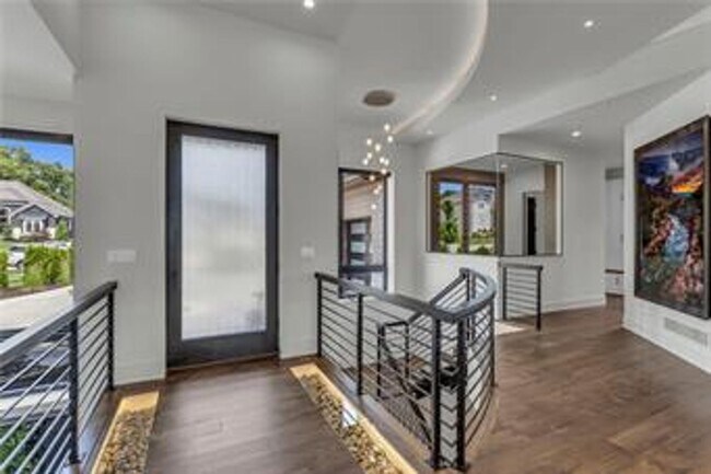 Building Photo - {5842} Luxury Rental in Forrest Ridge Esta...