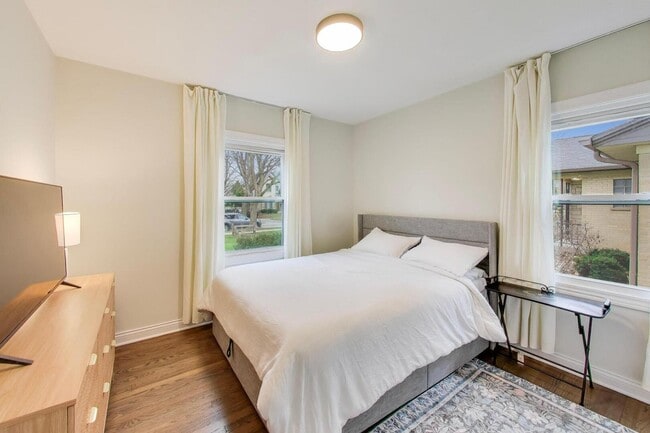 Building Photo - 408 S Maple St