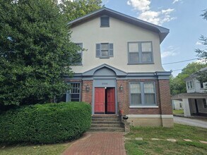 Building Photo - Charming Historic 2BR Apartment with Garag...