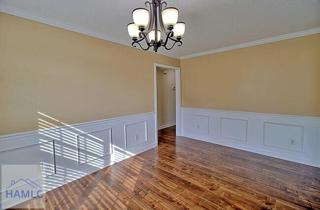 Building Photo - 119 Grandview Dr