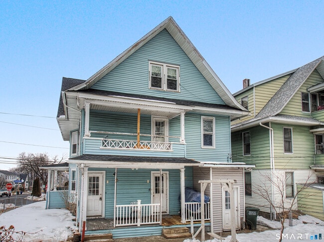 Building Photo - 361 Ridgefield Ave