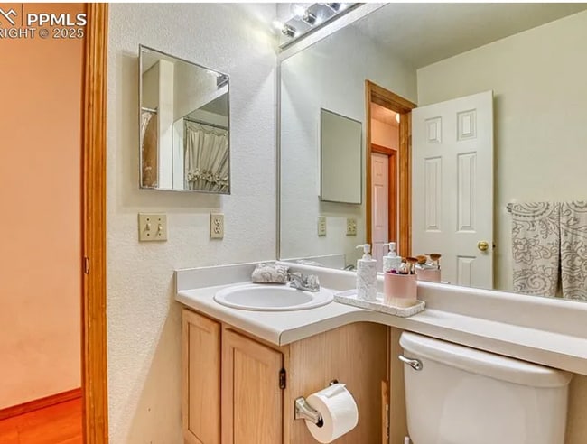 Building Photo - 6180 Kettle Ct