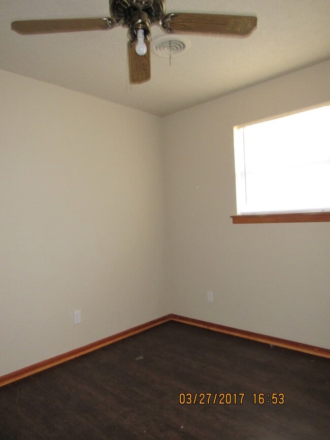 Building Photo - 2405 NW 42nd St