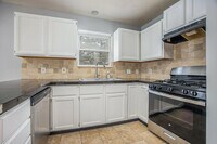 Building Photo - 902 Cedar Run Ct NW