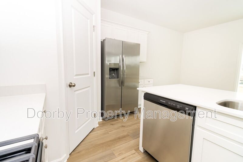 Building Photo - 105 Saddlebred Wy