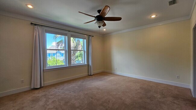 Building Photo - 225 Turtle Cove