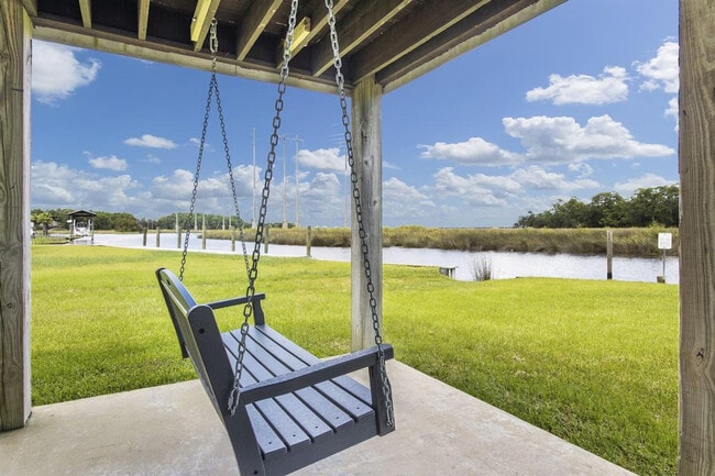 Building Photo - 1317 Beards Cove Dr