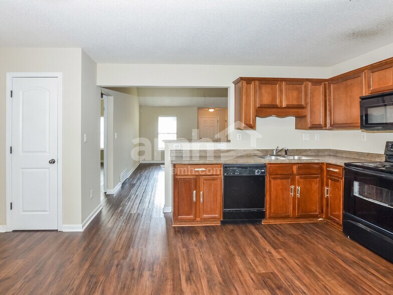 Building Photo - 1110 E Cortona Cir