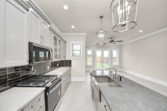 Building Photo - 6320 Milwee St