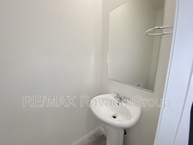Building Photo - 9920 S Ullom Dr