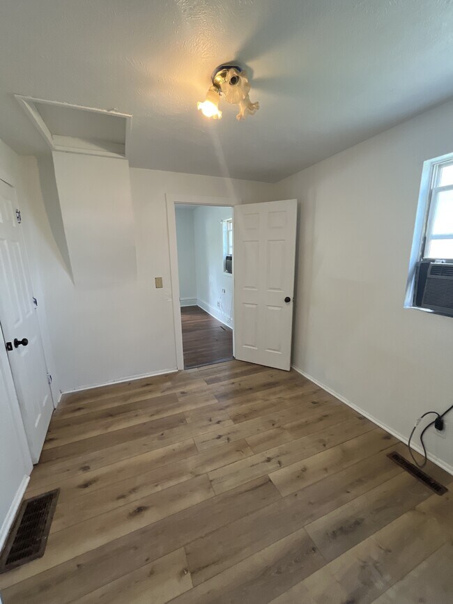 Building Photo - 507 Fir St