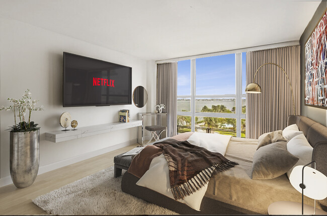 Building Photo - 600 NE 36th St