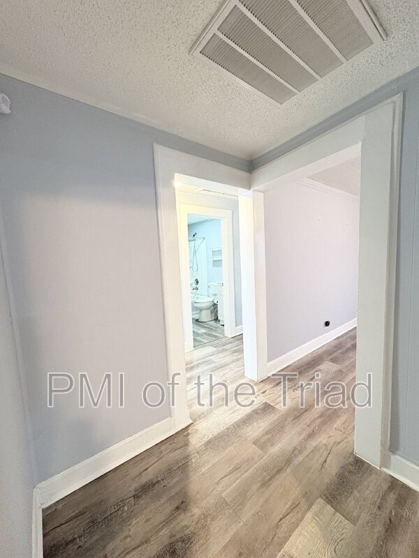 Building Photo - 317 Woodbury St