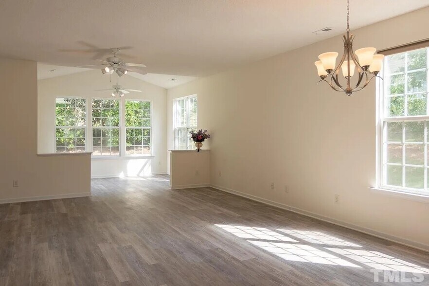 Building Photo - 201 Indian Elm Ln