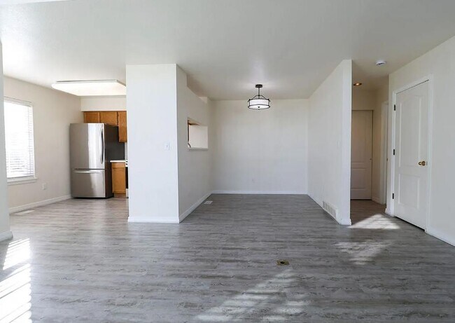 Building Photo - 2602 Timberwood Dr