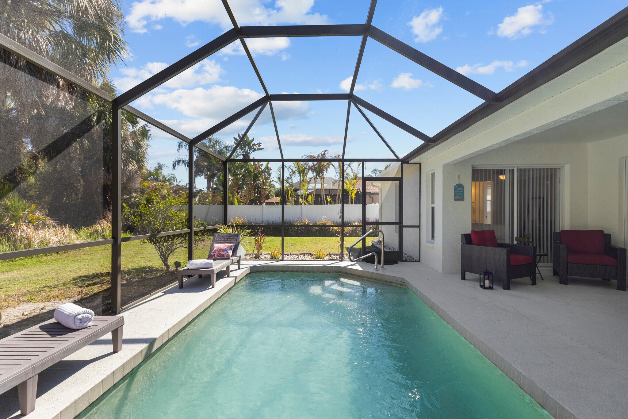 Building Photo - 3620 Candia Ave