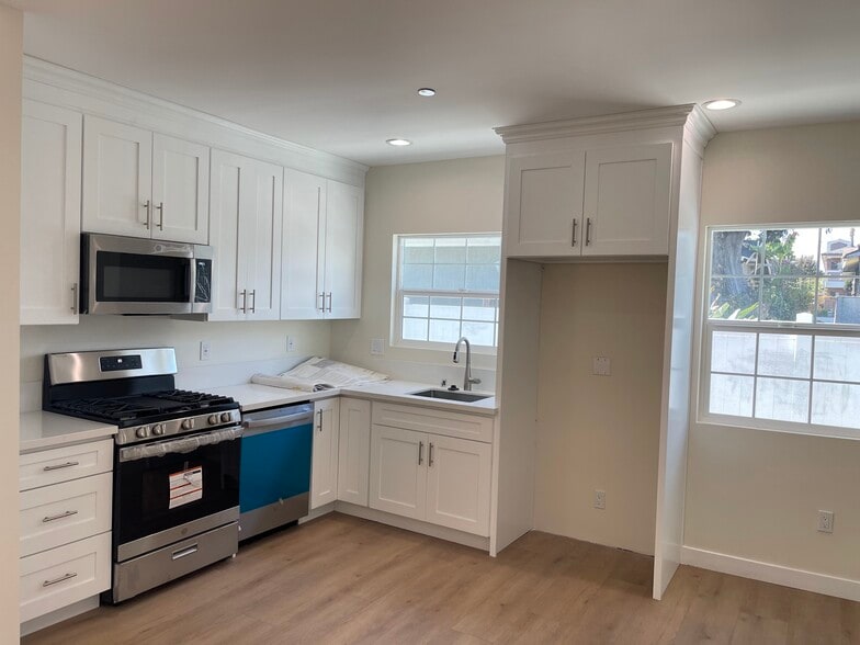 Building Photo - 314 S 8th St