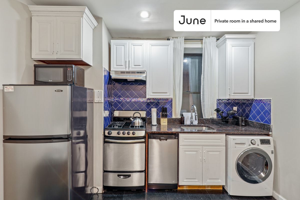 Building Photo - Room in Shared 4 bed/1 bath home in Upper West Side
