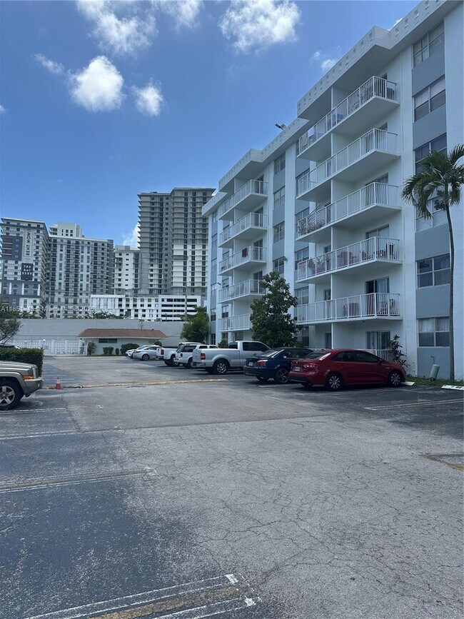 Primary Photo - 16465 NE 22nd Ave