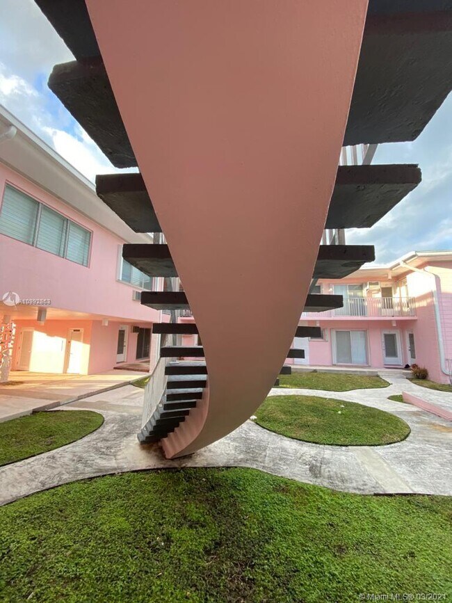 Building Photo - 7921 East Dr