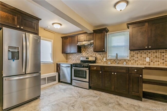 Building Photo - 156 Bellevue Pl