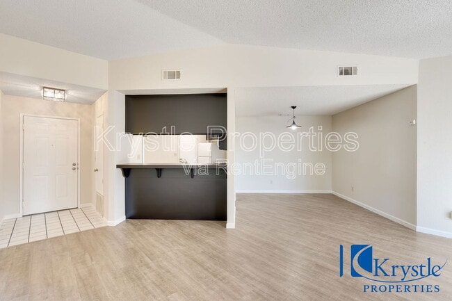 Building Photo - 343 Clydesdale Dr