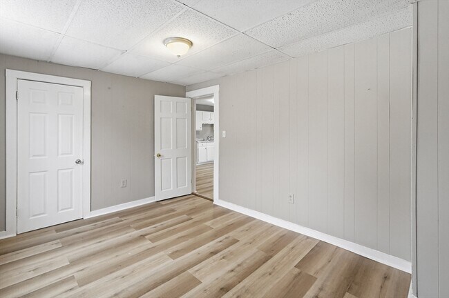 Building Photo - 14 Hacker St