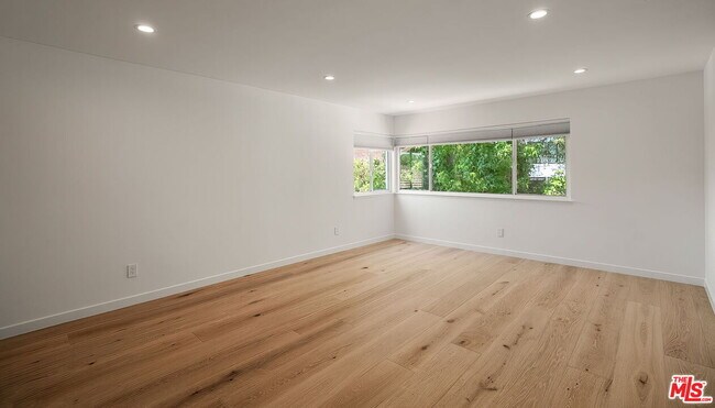 Building Photo - 10311 Clusterberry Ct
