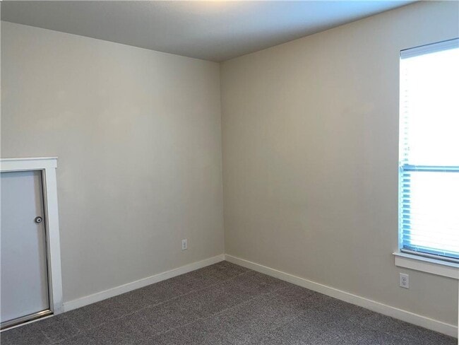 Building Photo - 2001 Faro Dr