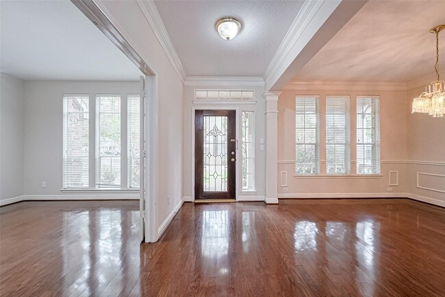 Building Photo - 5547 Cranston Ct