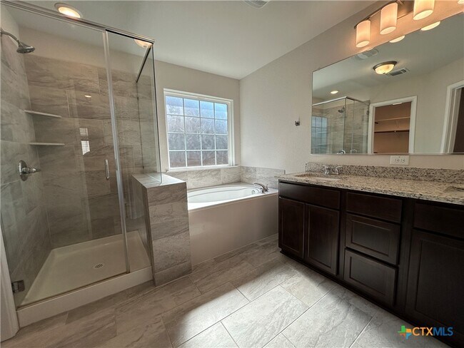 Building Photo - 5619 St Charles Dr