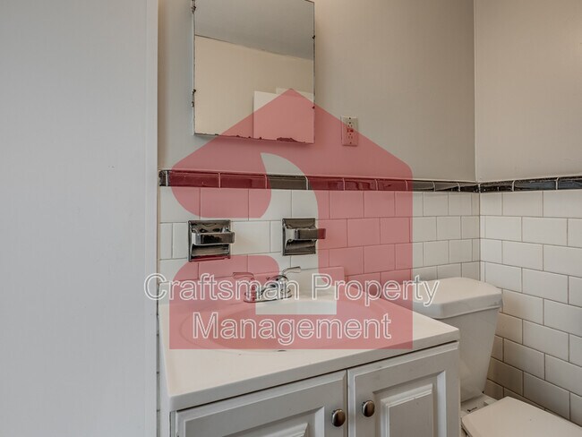 Building Photo - 1201 Carverdale Dr