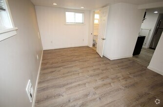 Building Photo - 7326 Triplex