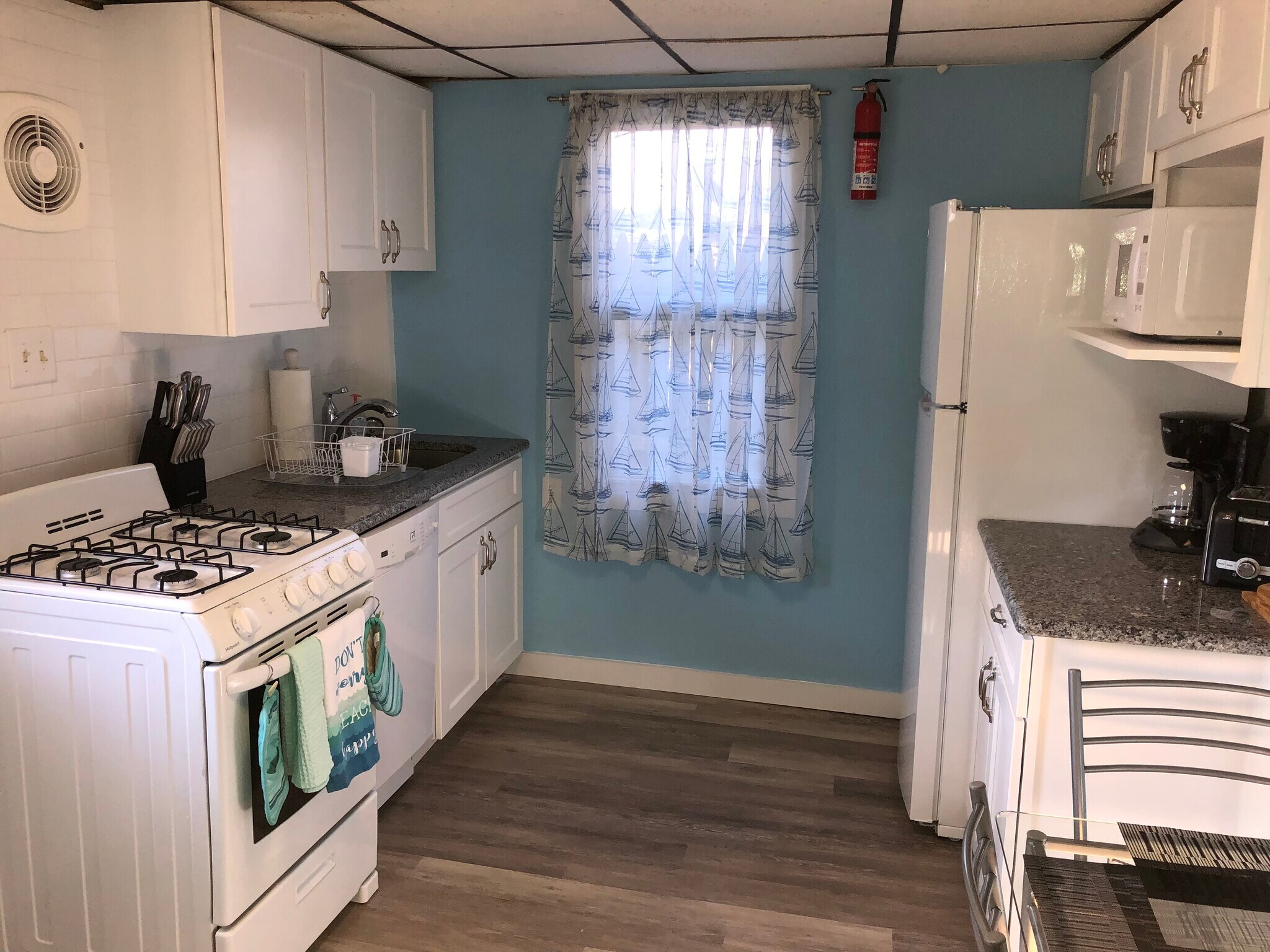 Building Photo - 215 Grant Ave