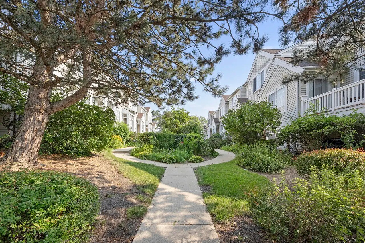 Building Photo - 9411 Harrison St