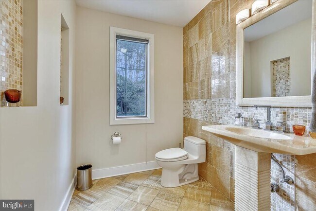 Building Photo - 6600 80th Pl