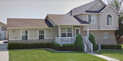 Building Photo - 586 E 150 S