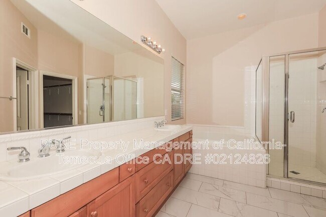 Building Photo - 38330 Highpointe Ln