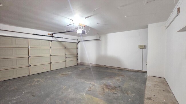 Building Photo - 12710 Meadway Ct