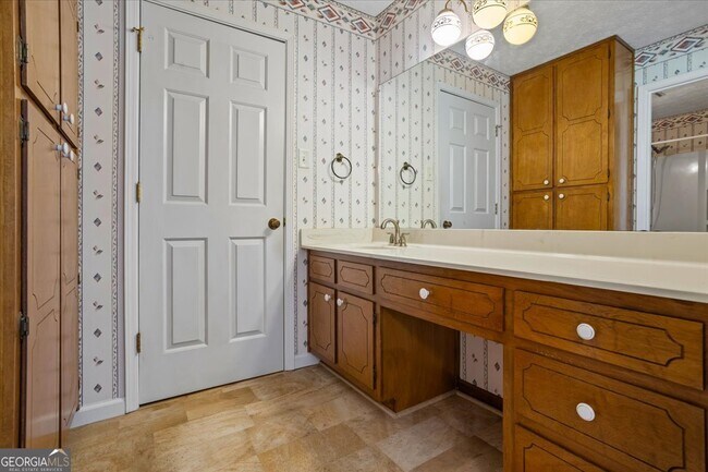 Building Photo - 3929 Lenora Church Rd