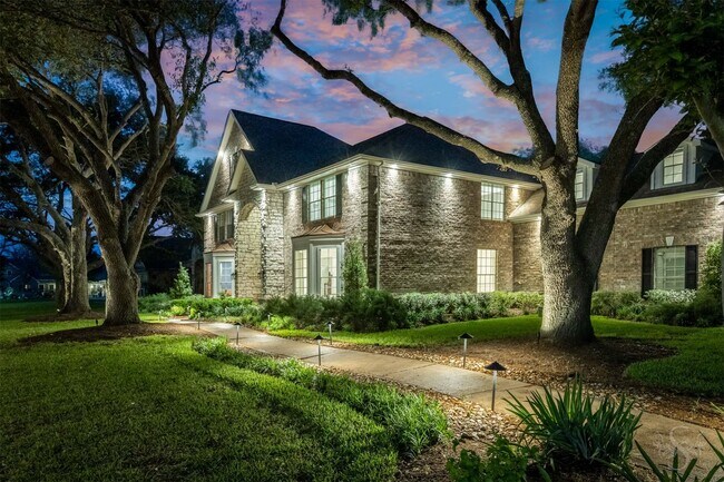 Building Photo - 5534 Weston Dr