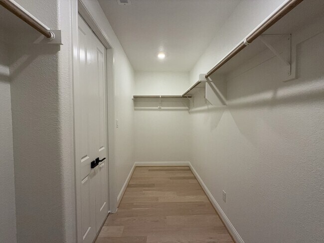 Building Photo - 2463 Bussey Dr