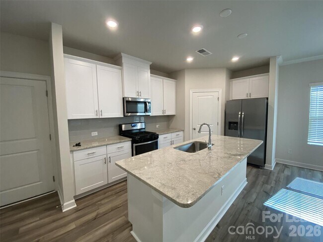 Building Photo - 12204 Diablo Dr