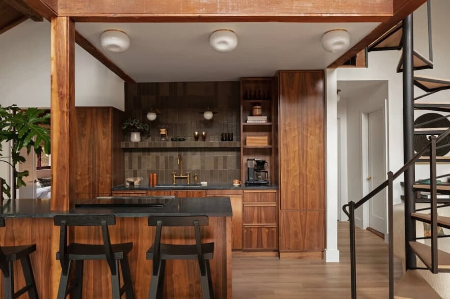 Building Photo - 11889 White Oak Dr