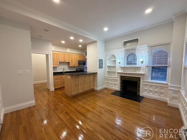 Building Photo - 195 Commonwealth Ave